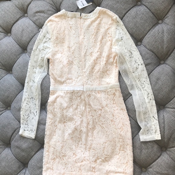 Missguided white lace and nude bodycon mesh dress - Picture 3 of 3